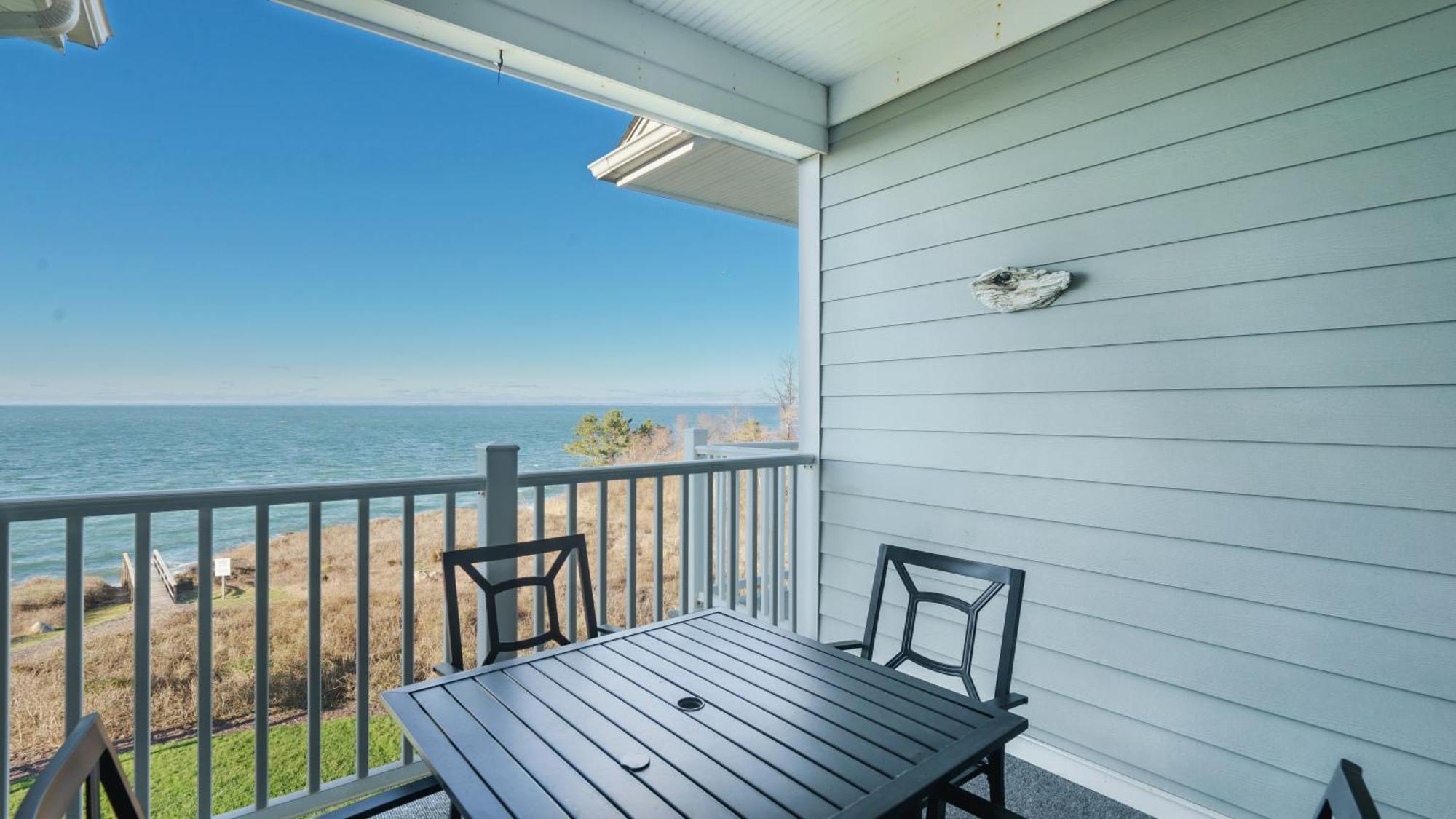 The Cliffside Resort Condominiums Greenport Exterior photo