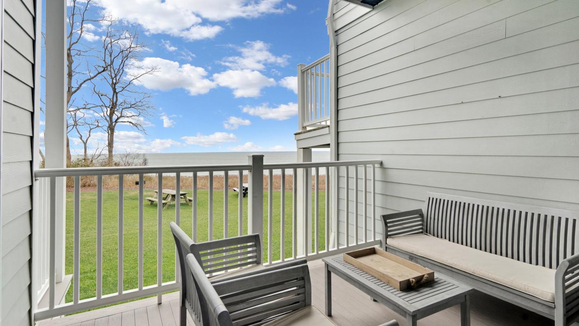The Cliffside Resort Condominiums Greenport Exterior photo